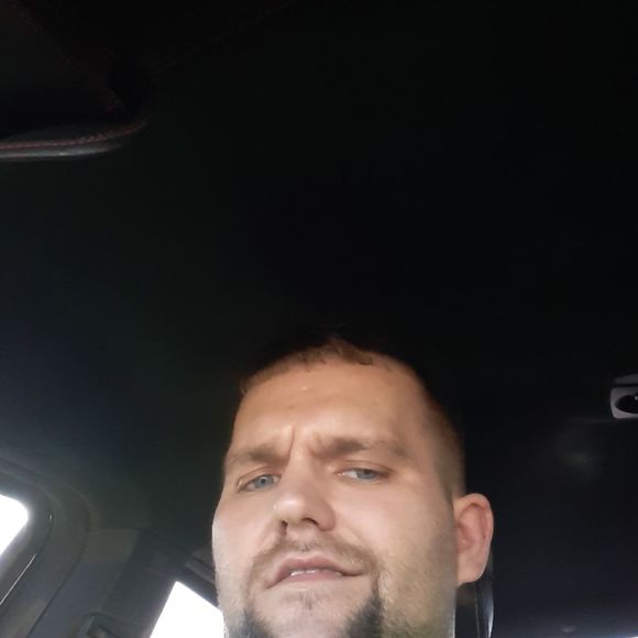 Meet your Posher, Tyler - Picture 1 of 1